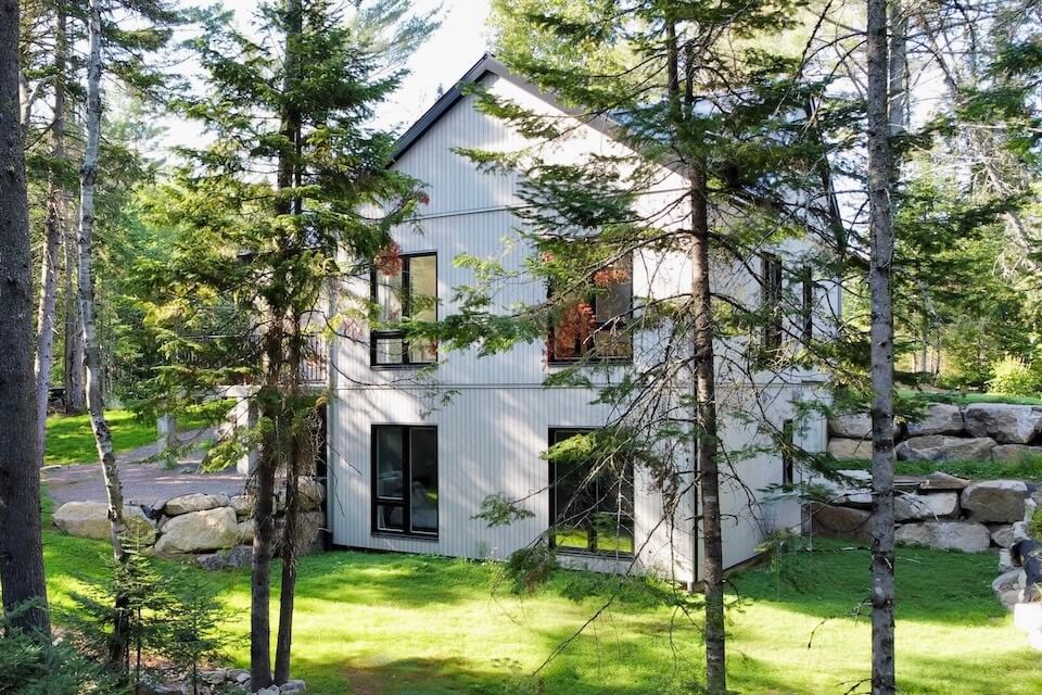 biophile-architecture-la-maison-sur-la-pointe-facade-sud-est-960x640